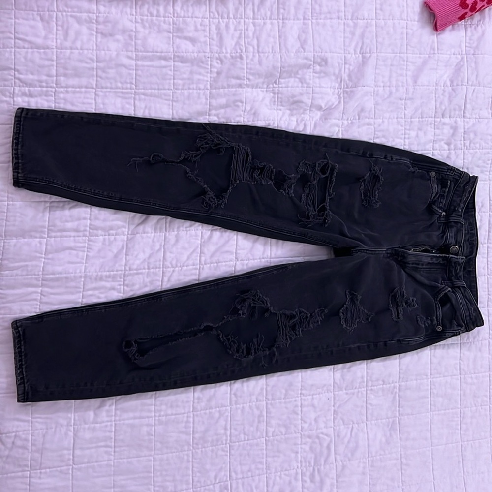 american eagle ripped jeans